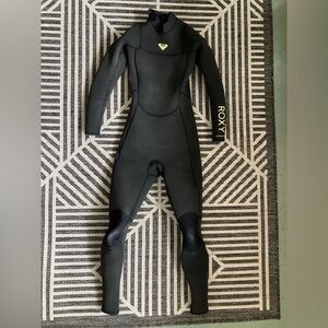 Roxy Prologue 3:2 Wetsuit back zip size Medium/8